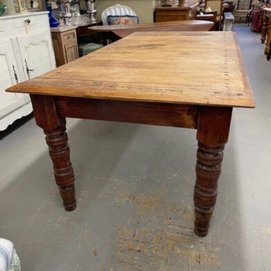AMERICAN COUNTRY PINE TABLE