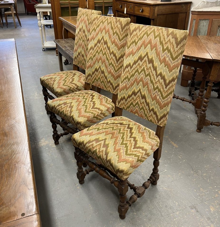 Set 6 Turned Leg Dining Chairs