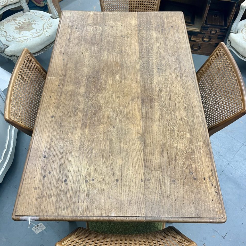 Louie XVI Style Table