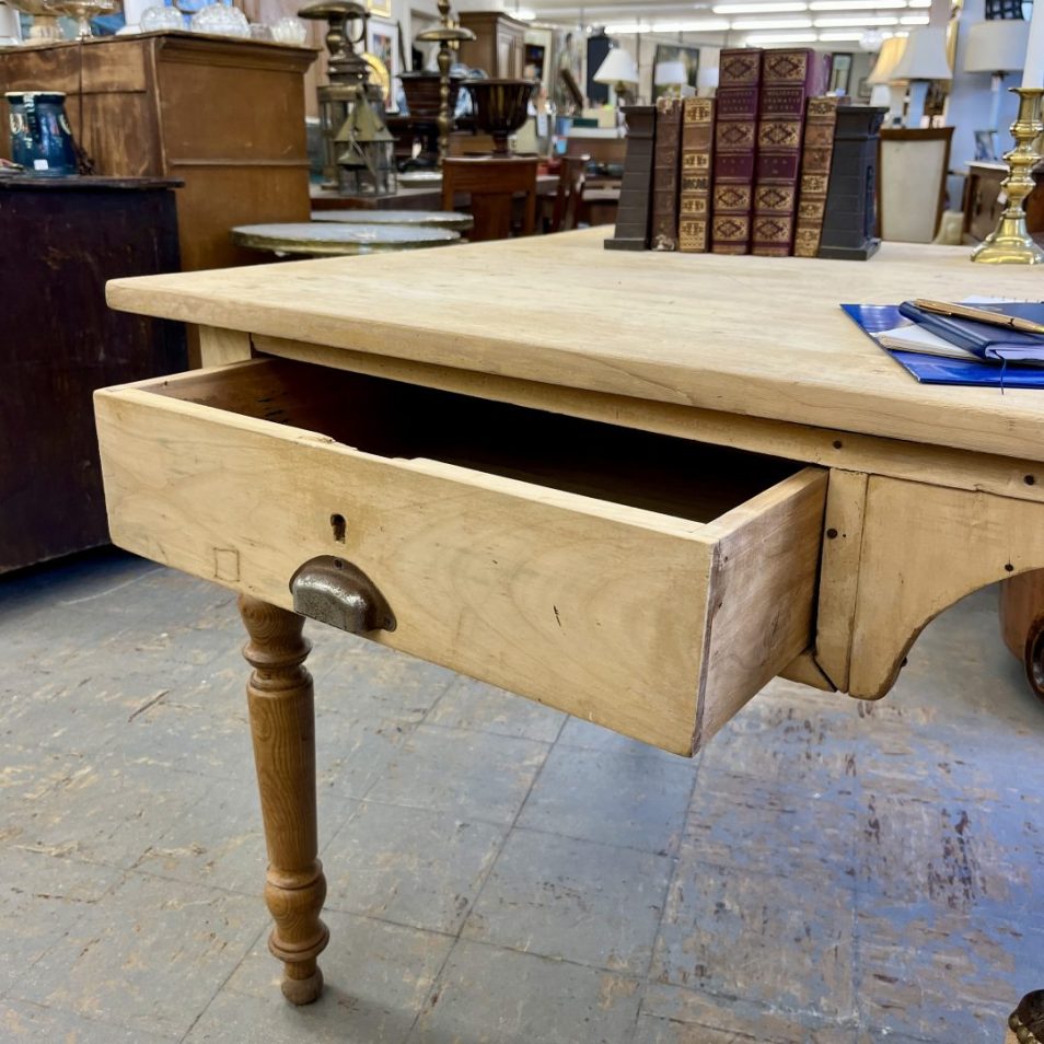 Jumbo Pine Desk