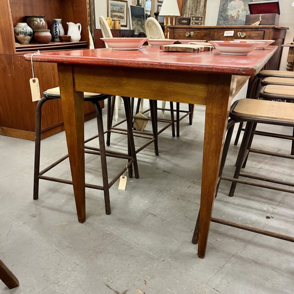 Red-Topped Farm table