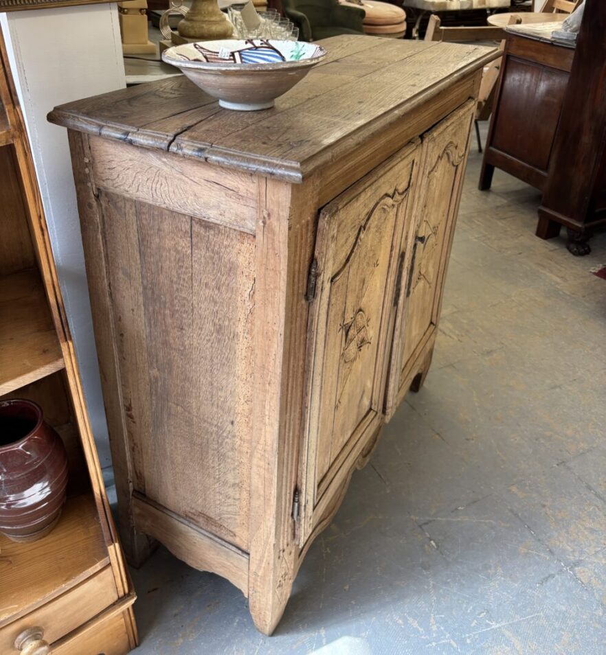 Small Oak Server with Carved Doors